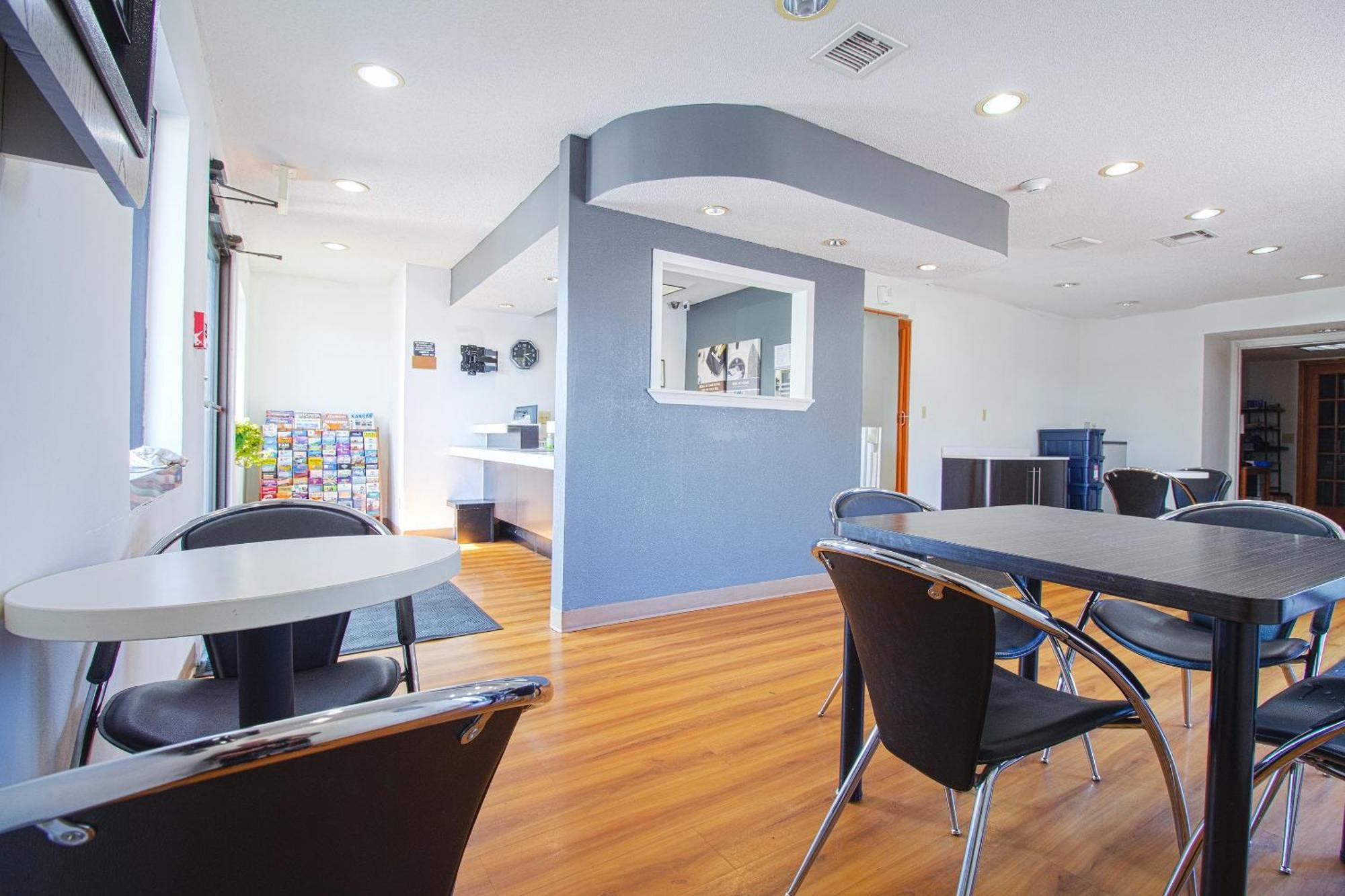 Studio Inn Extended Stay Oklahoma City Airport By Oyo Exterior foto