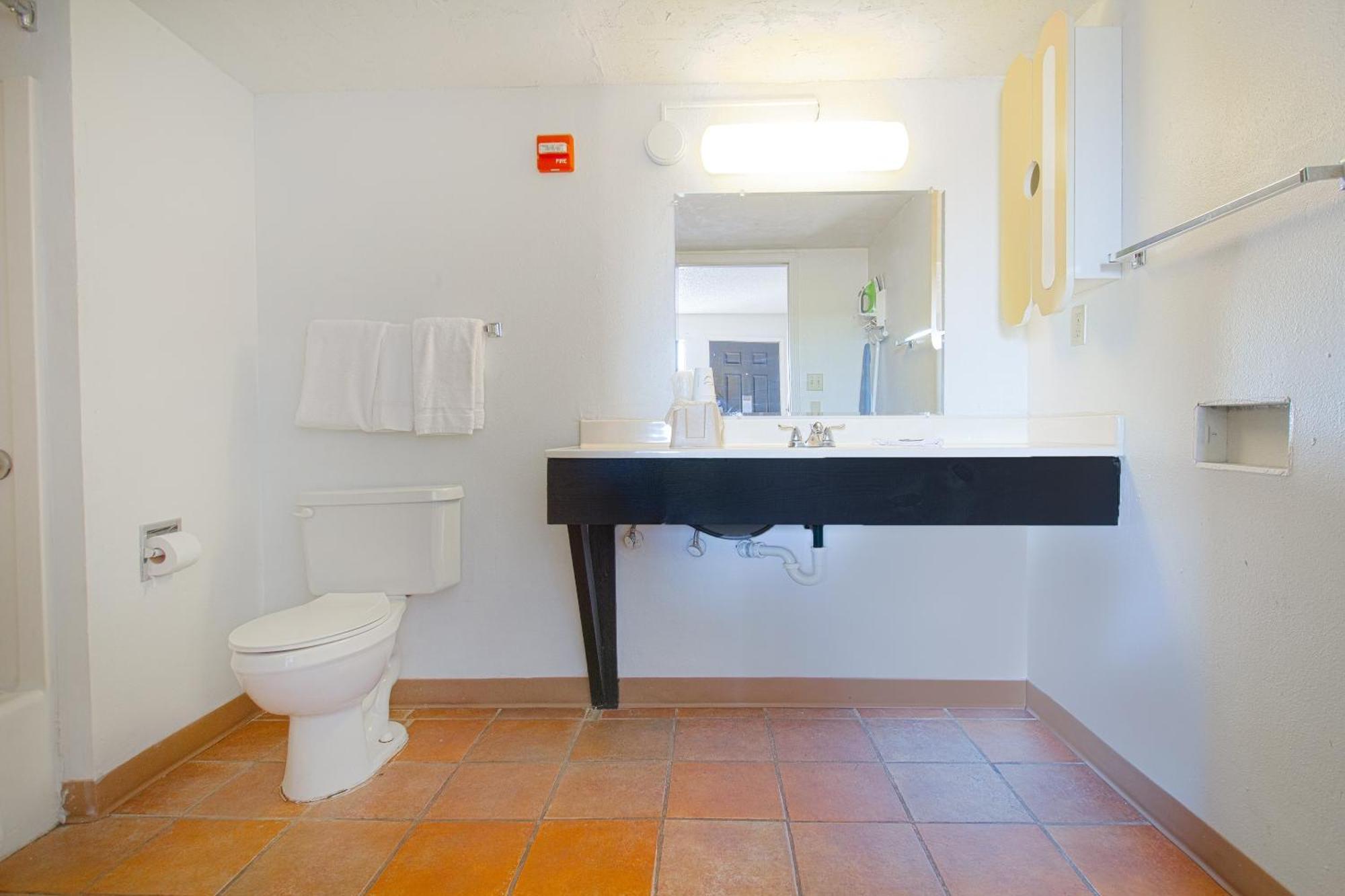 Studio Inn Extended Stay Oklahoma City Airport By Oyo Exterior foto